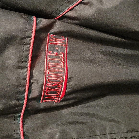 NWT I East‎ Jacksonville North Carolina Red And Black Windbreaker Jacket Large - Picture 3 of 8